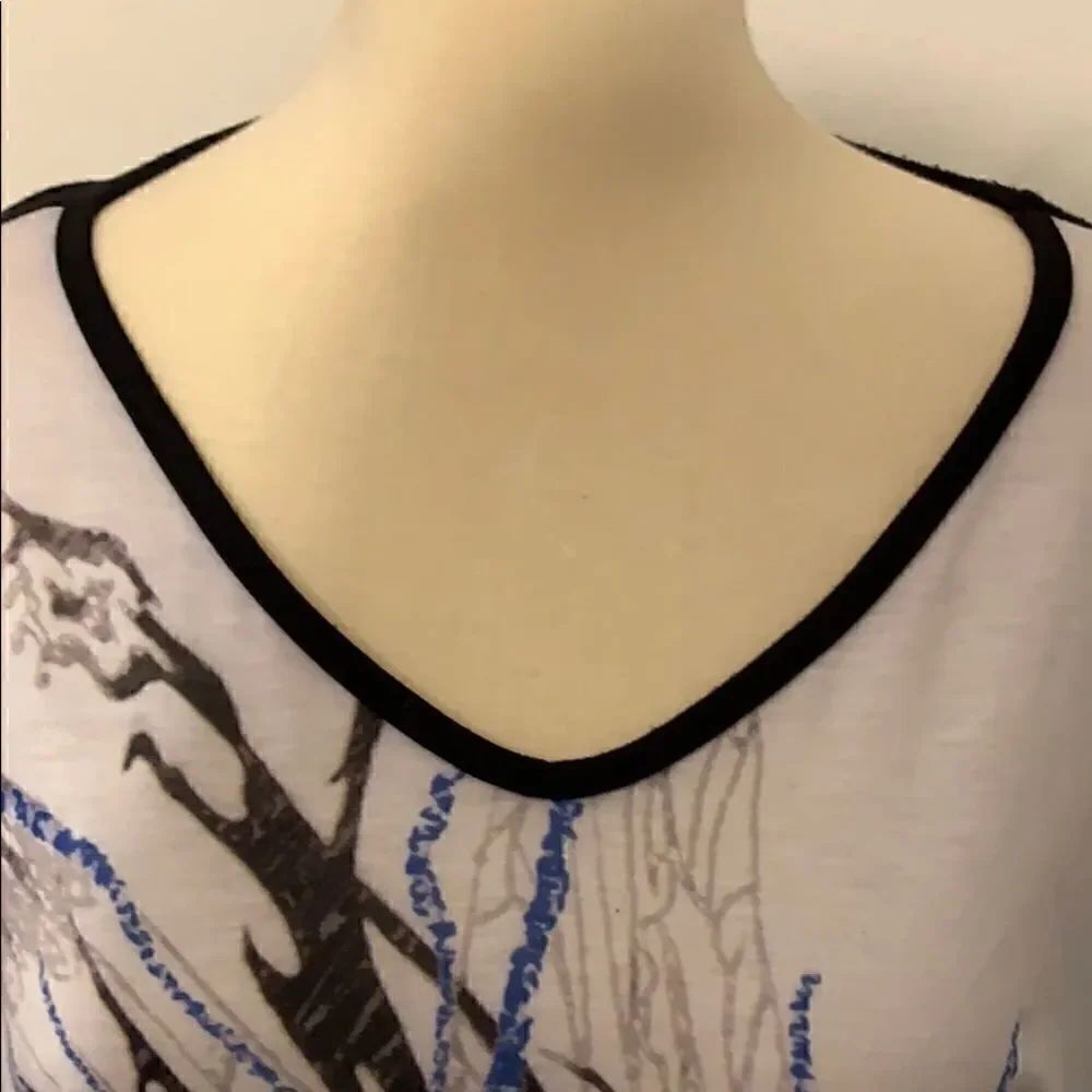 🌼🌼Simplici Tee blouse 🌼🌼 - Picture 2 of 5